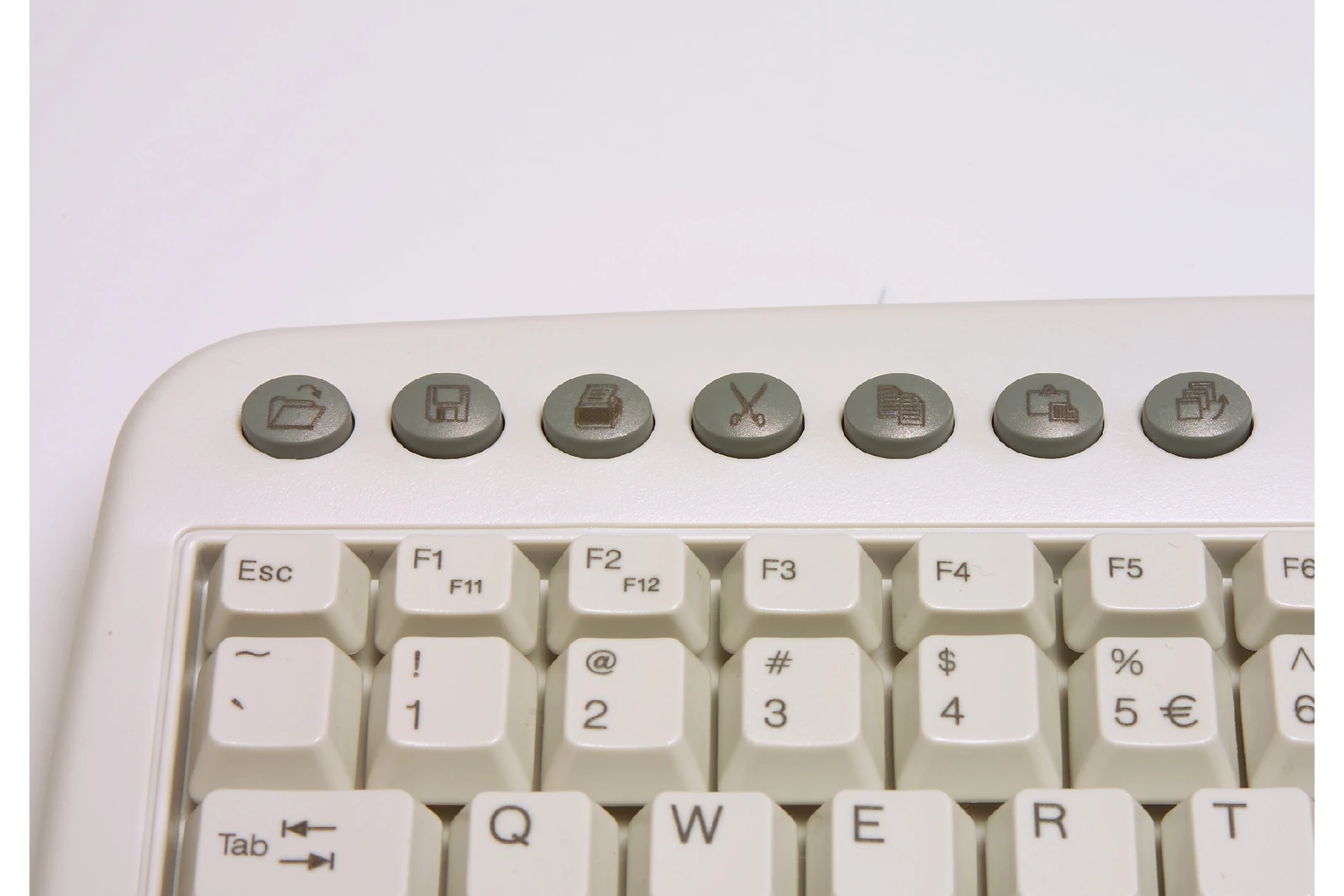 BakkerElkhuizen Q-Board Compact Keyboard 4 BakkerElkhuizen Q-Board Compact Keyboard - Image 2